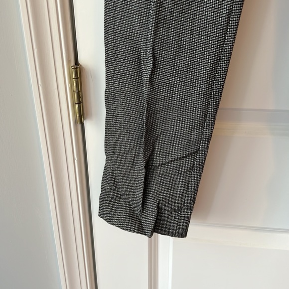 Like new! Gorgeous work pants. So comfy! - Picture 2 of 4